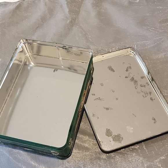 🍃 Toll House Cookie tin - Picture 6 of 6